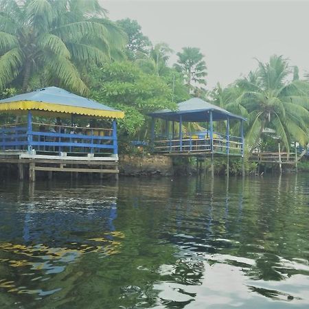 Aylos Bay Hotell Akosombo Eksteriør bilde