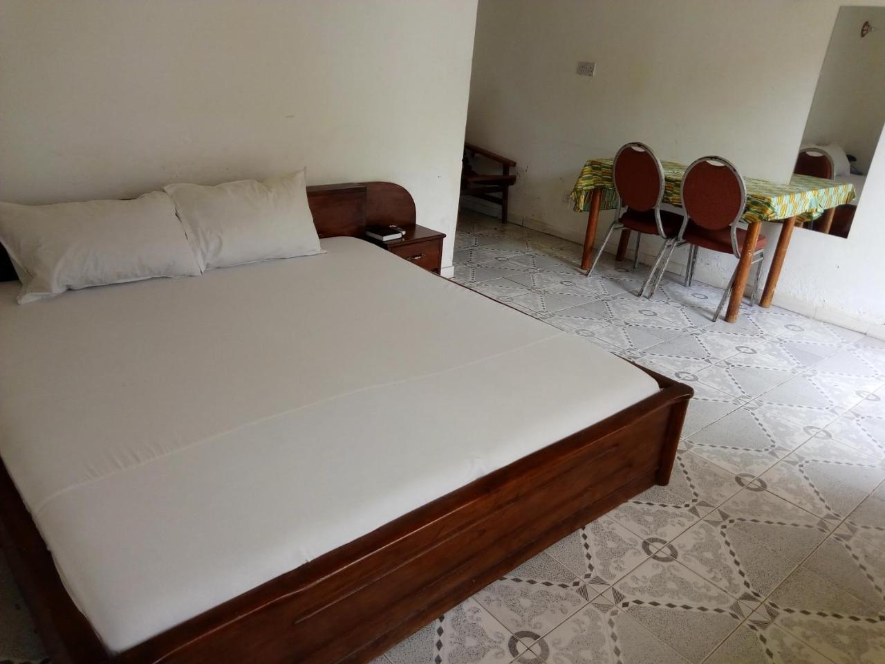 Aylos Bay Hotell Akosombo Eksteriør bilde